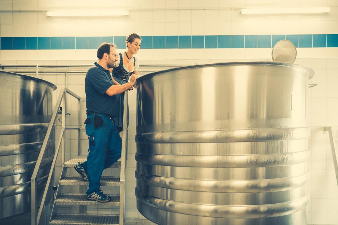 Brauerei Und Gasthof Frischeisen Kelheim Esterno foto