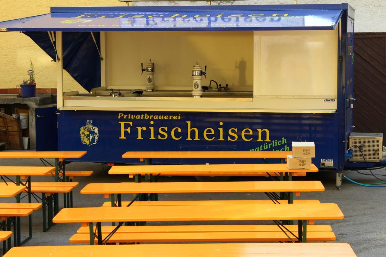 Brauerei Und Gasthof Frischeisen Kelheim Esterno foto