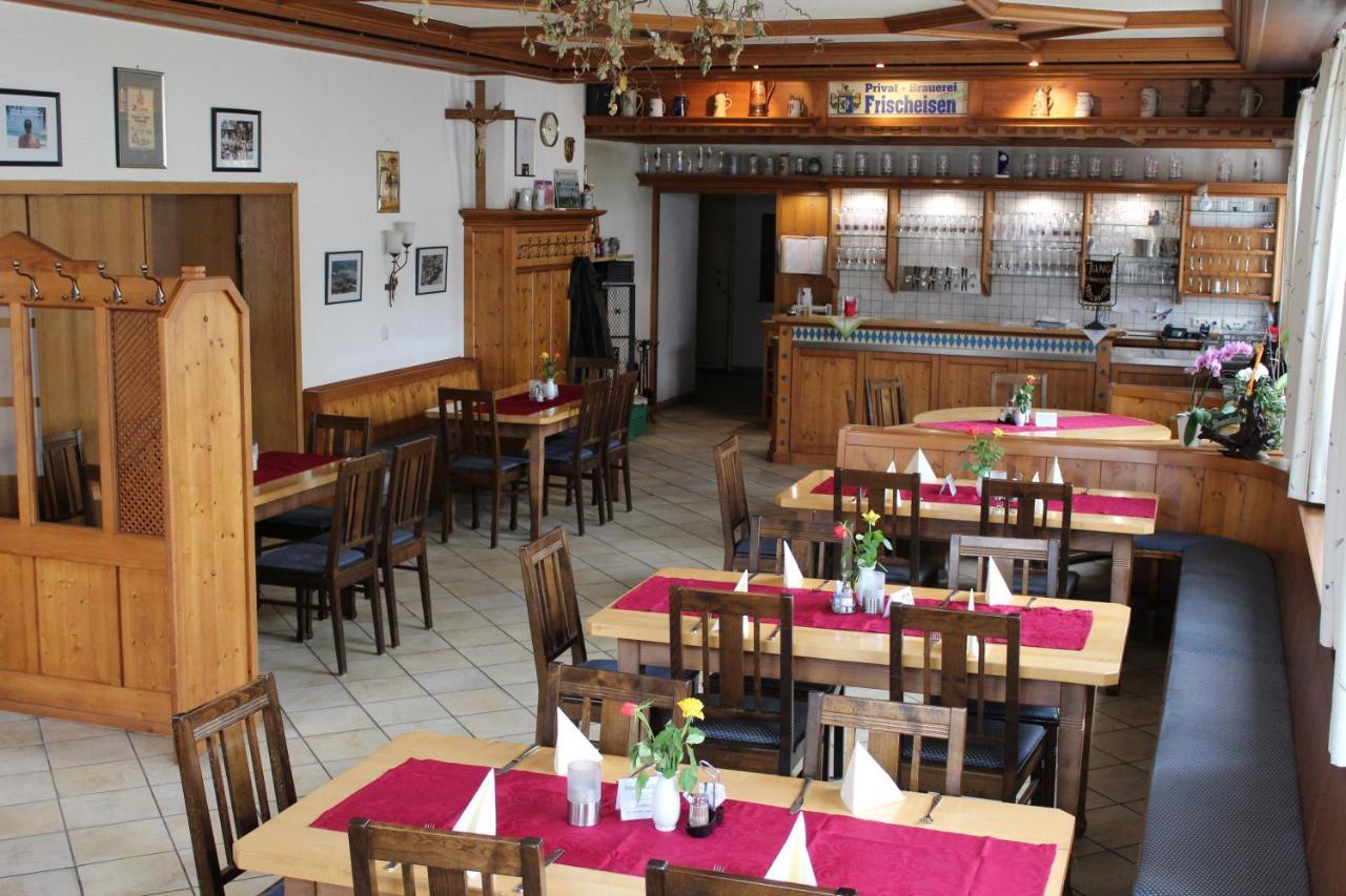 Brauerei Und Gasthof Frischeisen Kelheim Esterno foto